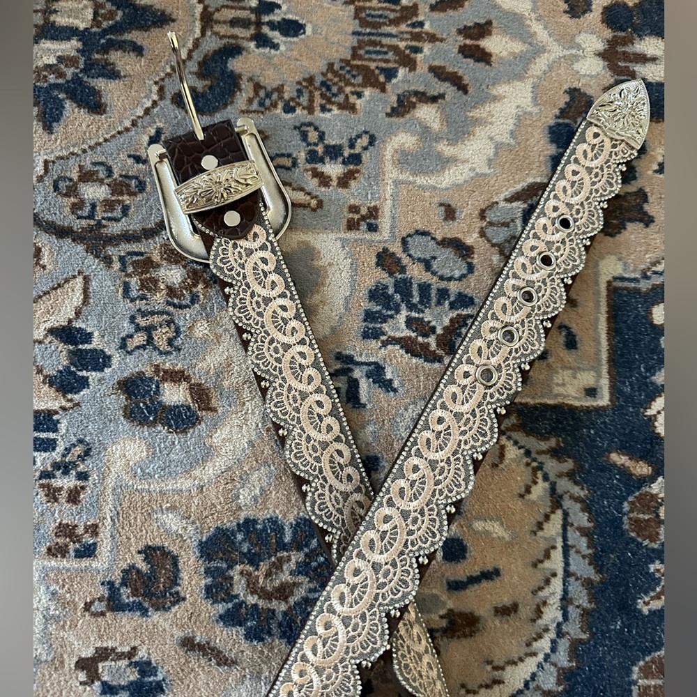Elegant Lace-Patterned Brown Belt